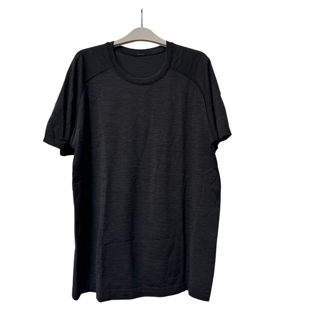lululemon athletica Men's Black Short Sleeve Performance Tee